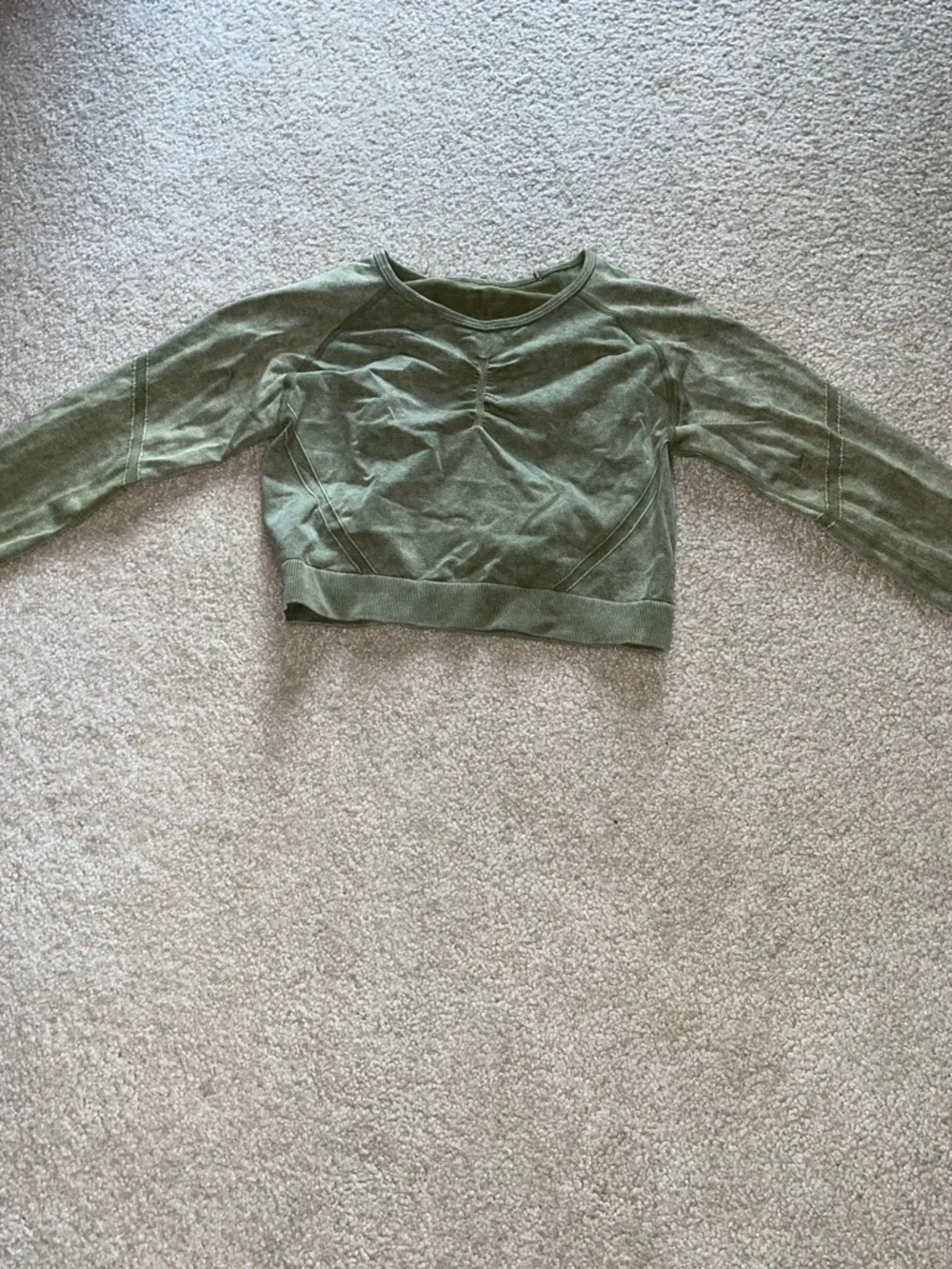 Olive Green Seamless Two-Piece Active Set w/ Scrunch Leggings - Picture 7 of 11
